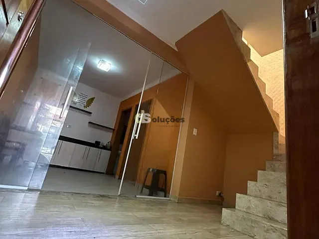 Sobrado 4 quartos e 4 banheiros, à venda, no bairro Parque São Domingos em São Paulo