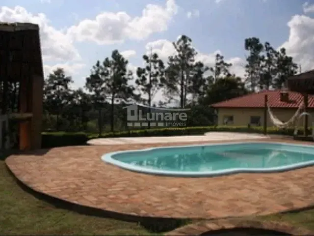 Sobrado com 1268m² 5 quartos e 2 banheiros, à venda, no bairro Fazenda Paião (Alpes de Guararema) em Guararema