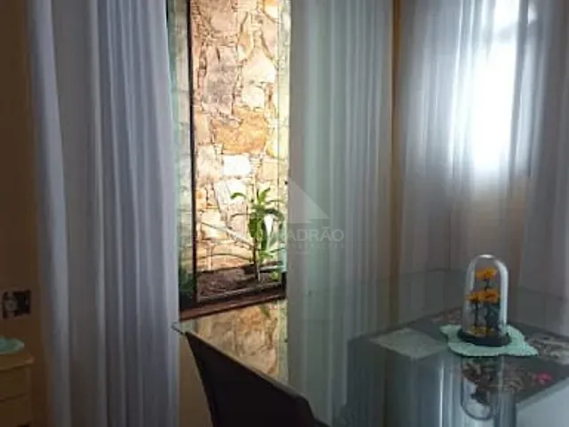 Sobrado com 137m² 3 quartos e 2 banheiros, à venda, no bairro Jardim Esperança em Mauá