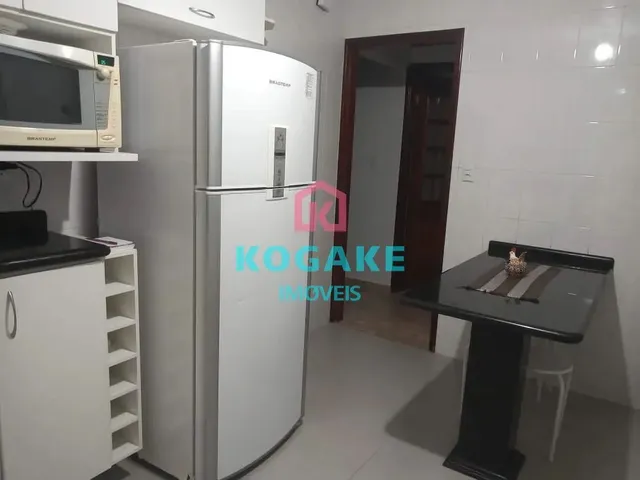 Sobrado com 250m² 4 quartos e 4 banheiros, à venda, no bairro Urbanova em São José Dos Campos