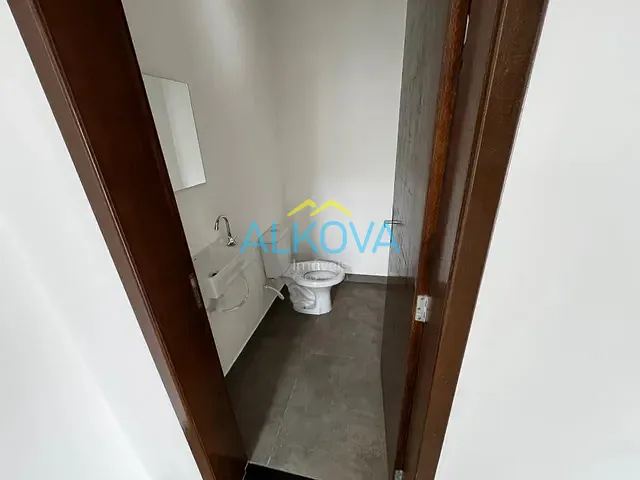 Sobrado com 250m² 4 quartos e 5 banheiros, à venda, no bairro Condomínio Residencial Mantiqueira em São José dos Campos