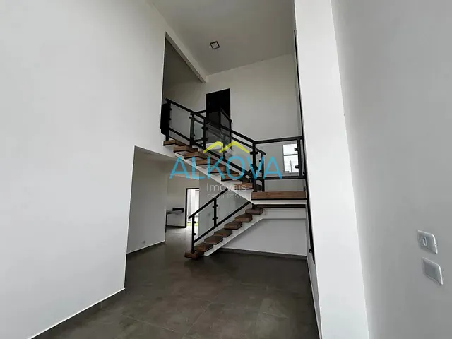 Sobrado com 250m² 4 quartos e 5 banheiros, à venda, no bairro Condomínio Residencial Mantiqueira em São José dos Campos