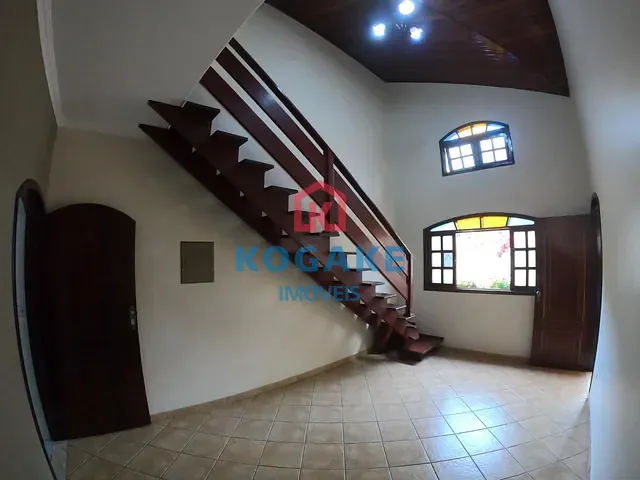 Sobrado com 125m² 4 quartos e 3 banheiros, para alugar, no bairro Jardim das Indústrias em São José dos Campos