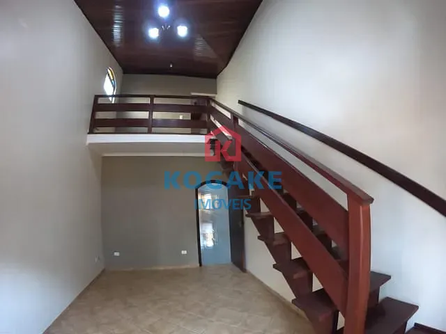 Sobrado com 125m² 4 quartos e 3 banheiros, para alugar, no bairro Jardim das Indústrias em São José dos Campos