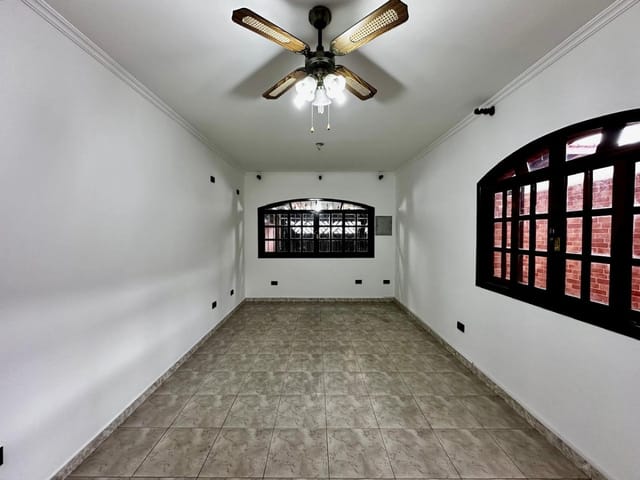 Foto do Sobrado - Sobrado para venda em Jardim dos Lagos com 3 quartos, sendo 1 suíte, 192m² | Lares e Andares Imóveis