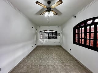 Foto do Sobrado-Sobrado para venda em Jardim dos Lagos com 3 quartos, sendo 1 suíte, 192m²
