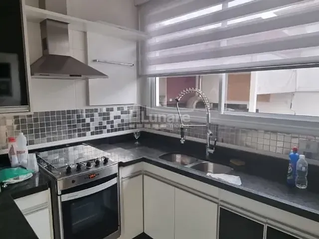 Sobrado com 250m² 4 quartos e 4 banheiros, à venda, no bairro Fazenda Rodeio em Mogi das Cruzes