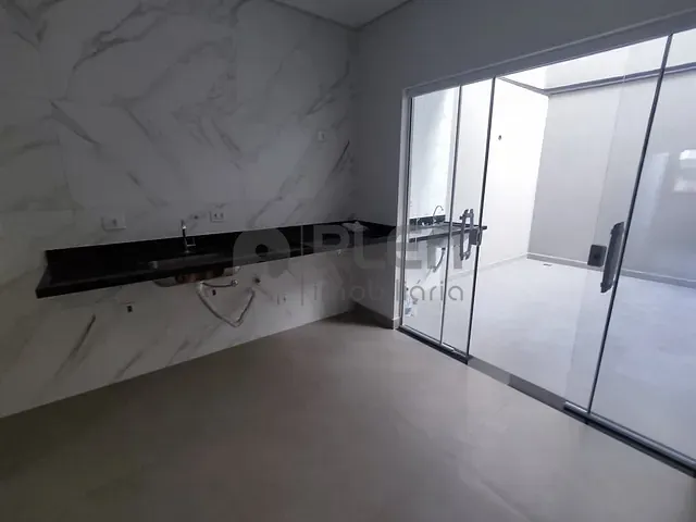 Sobrado 3 quartos e 4 banheiros, à venda, no bairro Vila Paulicéia em São Paulo