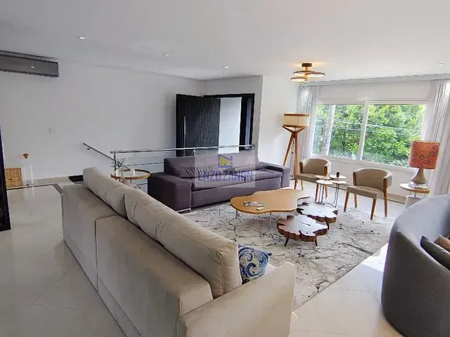 Sobrado com 420m² 4 quartos e 6 banheiros, à venda, no bairro Parque Terra Nova II em São Bernardo do Campo