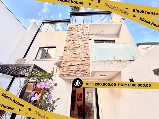 Sobrado com 119m² 3 quartos e 2 banheiros, à venda, no bairro Santa Felicidade em Curitiba