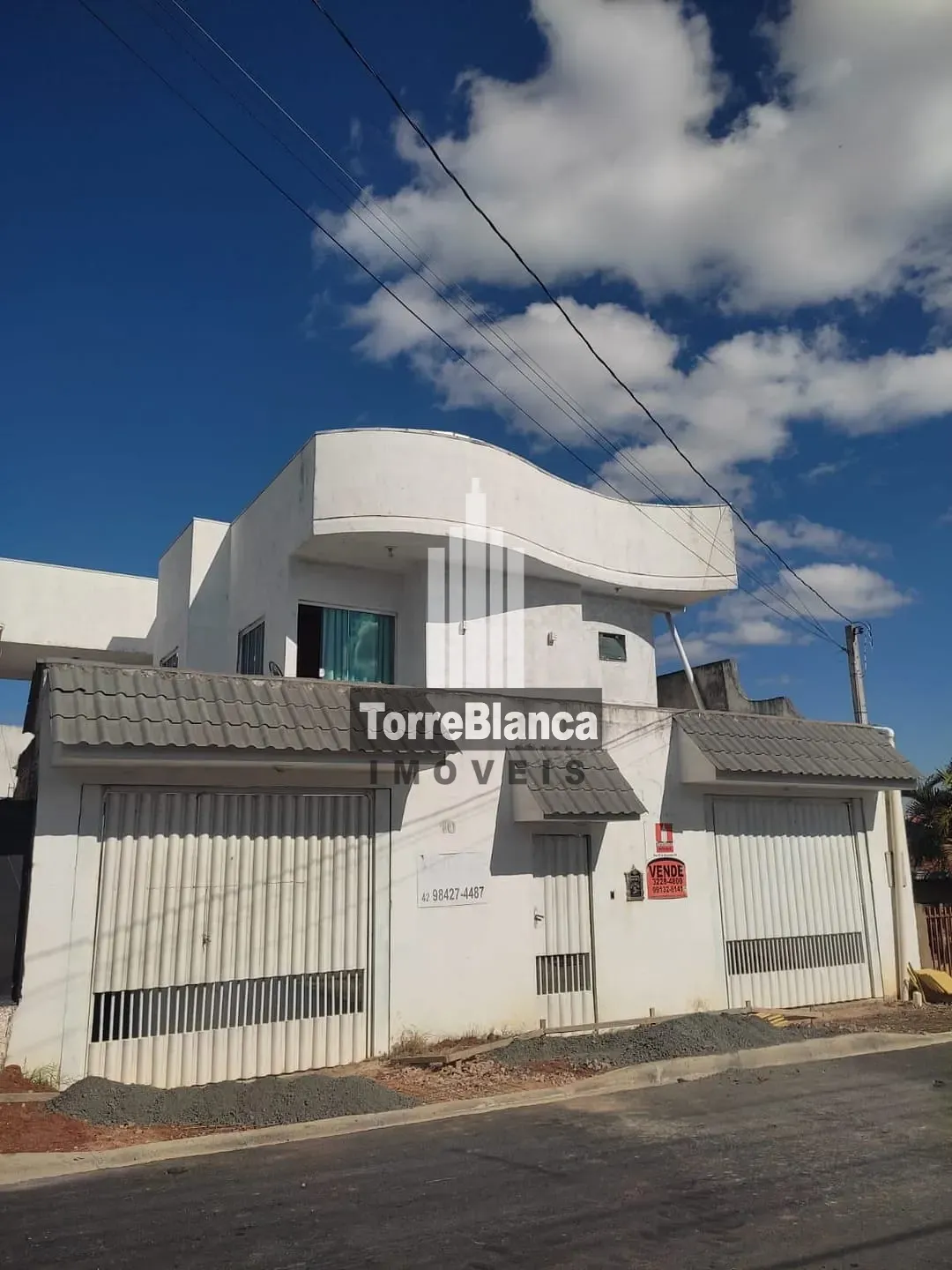 Sobrado, 3 quartos, 400 m² - Foto 1