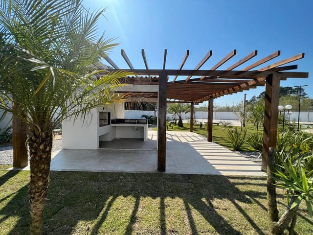Casa com 235m² 3 quartos e 1 banheiro, à venda, no bairro Areal em Pelotas