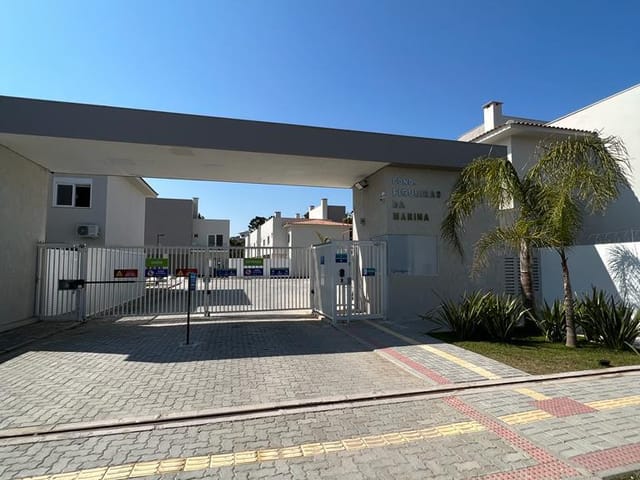 Casa com 235m² 3 quartos e 1 banheiro, à venda, no bairro Areal em Pelotas