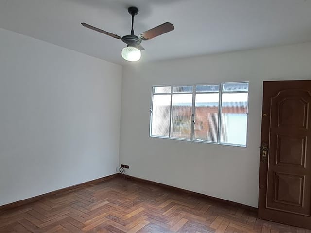Sobrado com 205m² 6 quartos e 2 banheiros, à venda, no bairro Jardim da Glória em São Paulo