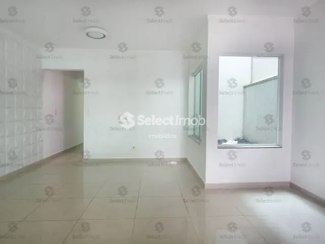 Sobrado com 180m² 3 quartos e 3 banheiros, à venda, no bairro Parque São Vicente em Mauá