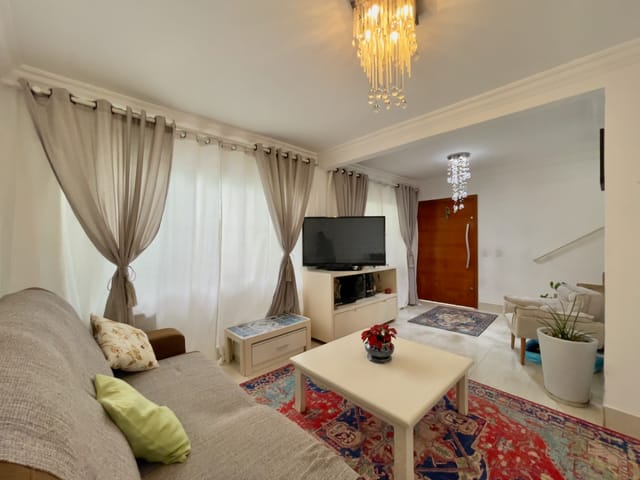 Foto do Sobrado - Sobrado para venda em Vila Marari com 3 quartos, sendo 1 suíte, 125m² | Lares e Andares Imóveis