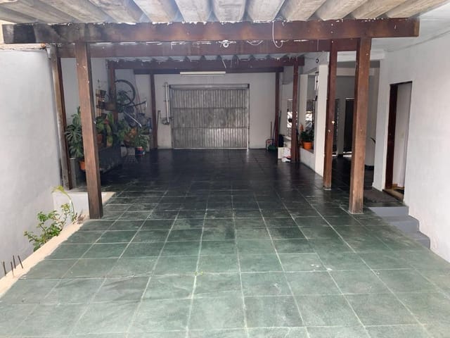Sobrado com 250m² 4 quartos e 3 banheiros, à venda, no bairro Jardim Elvira em Osasco