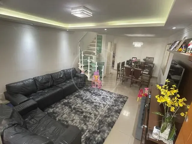 Sobrado com 103m² 3 quartos e 2 banheiros, à venda, no bairro Campo Grande em São Paulo