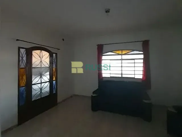 Sobrado com 300m² 4 quartos e 3 banheiros, à venda, no bairro Jardim Colonial em São José dos Campos