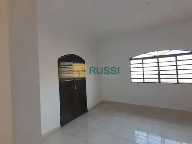 Sobrado com 300m² 4 quartos e 3 banheiros, à venda, no bairro Jardim Colonial em São José dos Campos