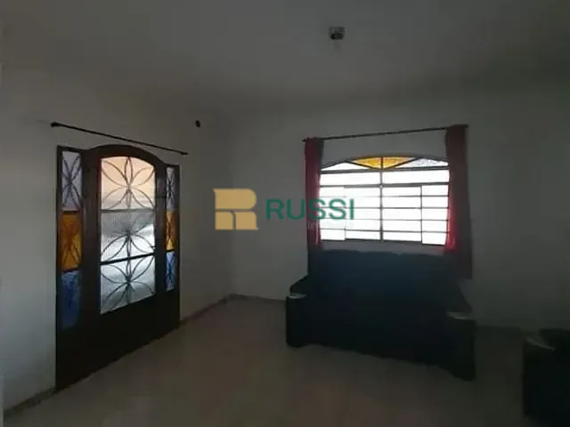 Sobrado com 300m² 4 quartos e 3 banheiros, à venda, no bairro Jardim Colonial em São José dos Campos