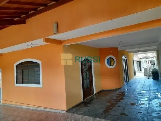 Sobrado com 300m² 4 quartos e 3 banheiros, à venda, no bairro Jardim Colonial em São José dos Campos