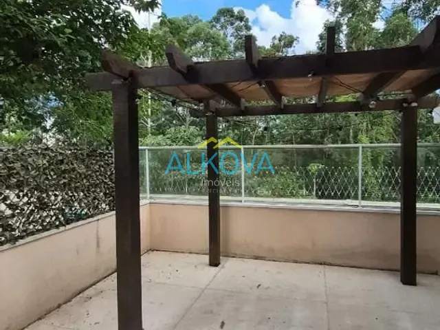 Sobrado com 300m² 3 quartos e 2 banheiros, à venda, no bairro Urbanova em São José dos Campos