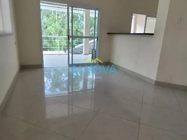 Sobrado com 300m² 3 quartos e 2 banheiros, à venda, no bairro Urbanova em São José dos Campos