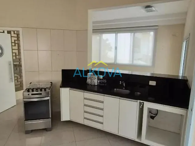 Sobrado com 300m² 3 quartos e 2 banheiros, à venda, no bairro Urbanova em São José dos Campos