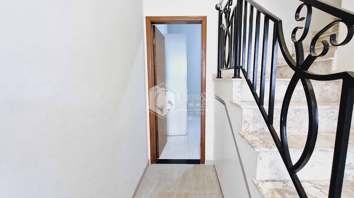 Sobrado à venda com 5 quartos, 136m² - Foto 9
