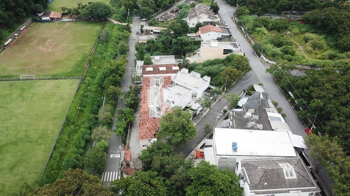 Sobrado à venda com 5 quartos, 136m² - Foto 53