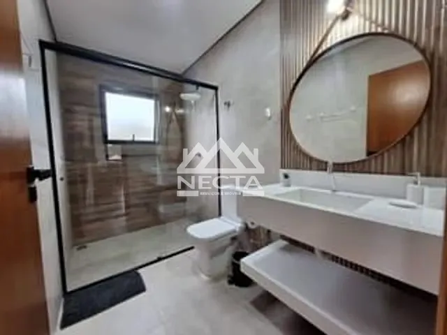 Sobrado com 287m² 6 quartos e 3 banheiros, à venda, no bairro Jardim Brasil em Caraguatatuba