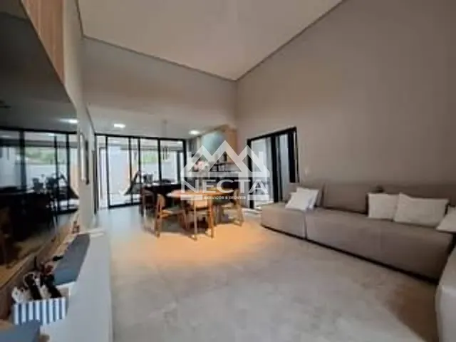 Sobrado com 287m² 6 quartos e 3 banheiros, à venda, no bairro Jardim Brasil em Caraguatatuba