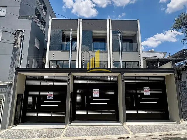 Sobrado 3 quartos e 4 banheiros, à venda, no bairro Vila Salete em São Paulo