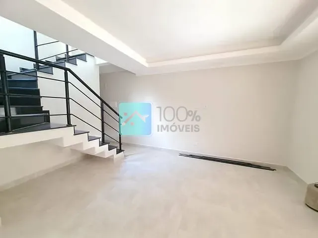 Sobrado com 180m² 4 quartos e 5 banheiros, à venda, no bairro Jardim das Industrias em São José dos Campos