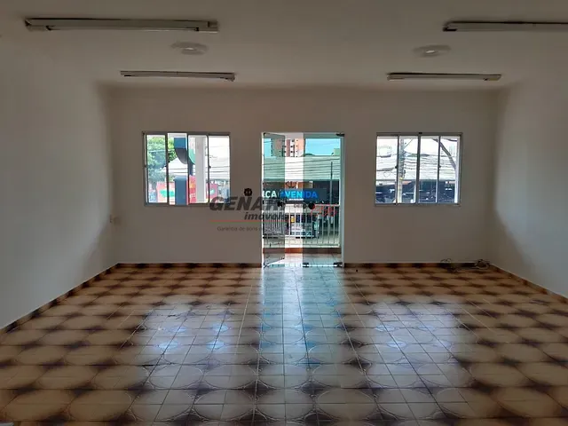 Sobrado com 500m² 3 quartos e 2 banheiros, para alugar, no bairro Cidade Nova I em Indaiatuba