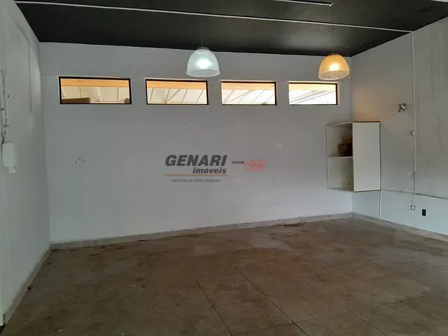 Sobrado com 500m² 3 quartos e 2 banheiros, para alugar, no bairro Cidade Nova I em Indaiatuba