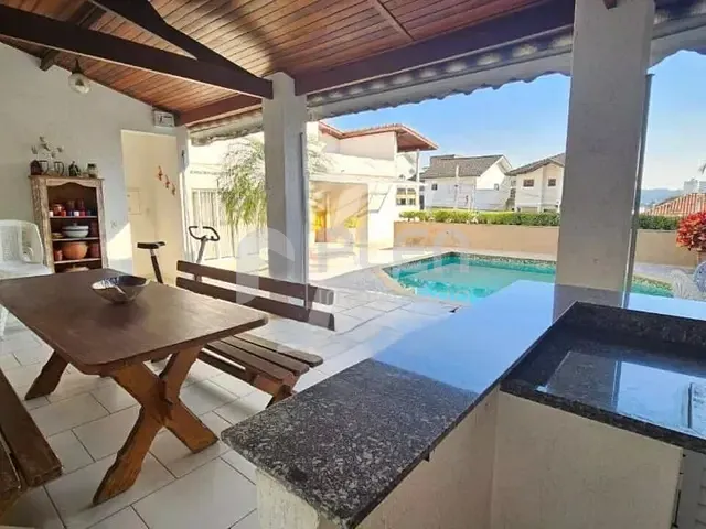Sobrado 3 quartos e 5 banheiros, à venda, no bairro Jardim Virginia Bianca em São Paulo