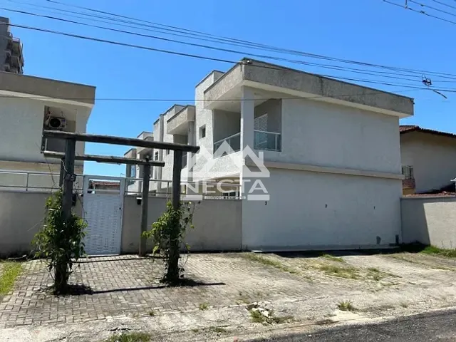 Sobrado com 94m² 2 quartos e 2 banheiros, à venda, no bairro Massaguaçu  em Caraguatatuba