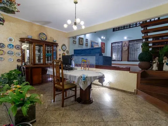 Sobrado com 270m² 4 quartos e 4 banheiros, à venda ou para alugar, no bairro Jardim São Luís em São Bernardo do Campo