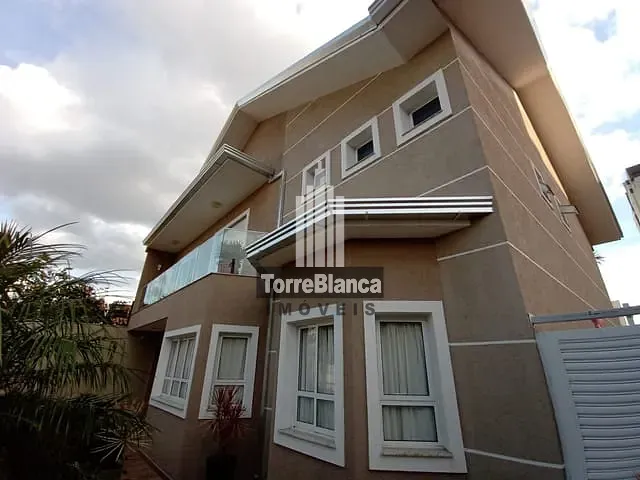 Sobrado com 462m² 4 quartos e 4 banheiros, à venda, no bairro Estrela em Ponta Grossa
