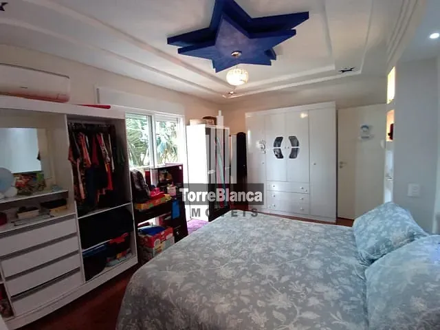 Sobrado com 462m² 4 quartos e 4 banheiros, à venda, no bairro Estrela em Ponta Grossa
