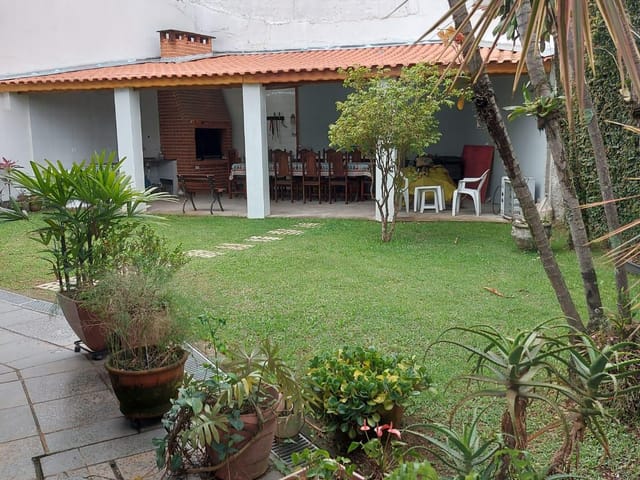 Sobrado 5 quartos e 5 banheiros, à venda, no bairro Vila Jacuí em São Paulo