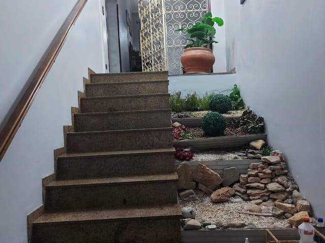 Sobrado 5 quartos e 5 banheiros, à venda, no bairro Vila Jacuí em São Paulo