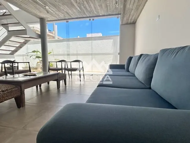 Sobrado com 400m² 5 quartos e 8 banheiros, à venda, no bairro Guaecá em São Sebastião