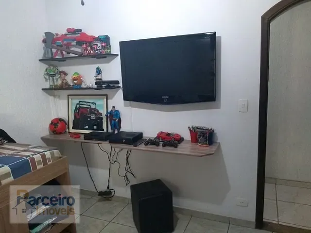 Casa com 264m² 3 quartos e 2 banheiros, à venda, no bairro Jardim Iva em São Paulo