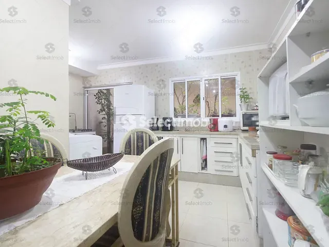 Sobrado com 220m² 3 quartos e 4 banheiros, à venda, no bairro Jardim Guapituba em Mauá