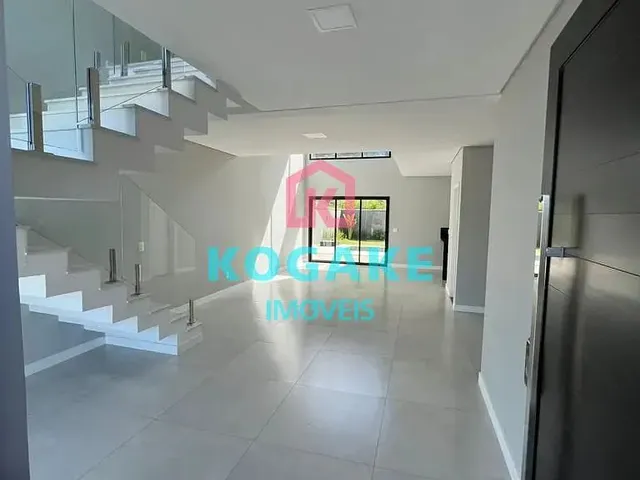 Sobrado com 360m² 3 quartos e 5 banheiros, à venda, no bairro Loteamento Verana em São José Dos Campos
