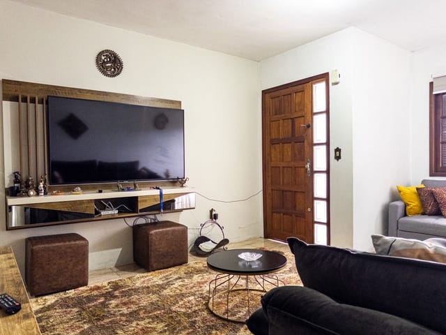 Casa 3 quartos e 2 banheiros, à venda, no bairro Areal em Pelotas
