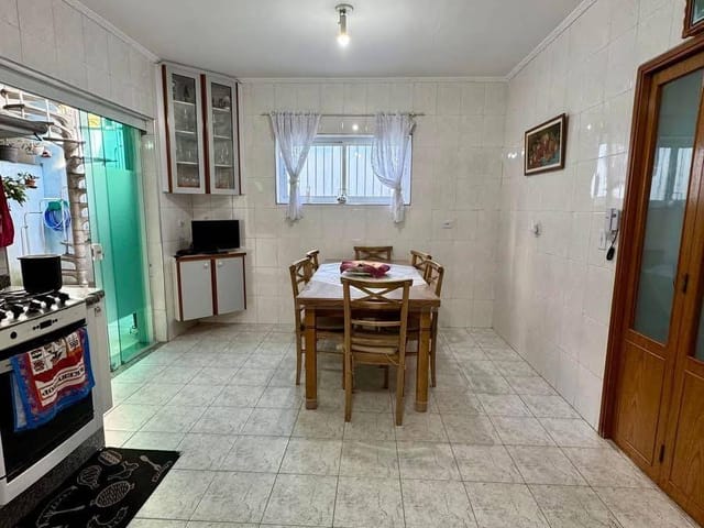 Sobrado 4 quartos e 4 banheiros, à venda, no bairro Vila Cleonice em São Paulo